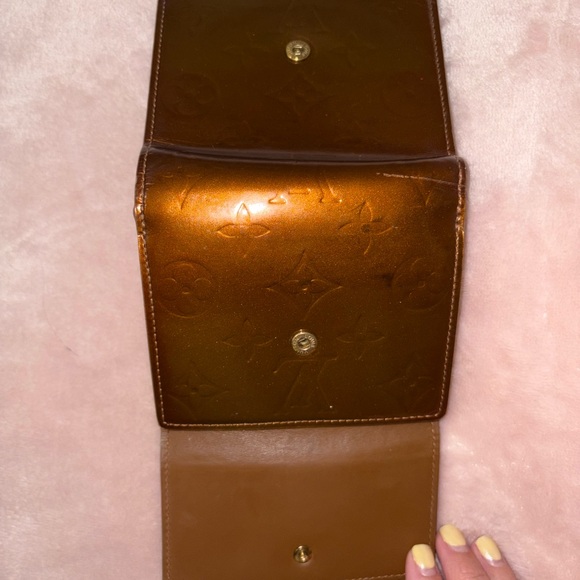 Exclusively for @luxuryforless08! - Picture 10 of 13